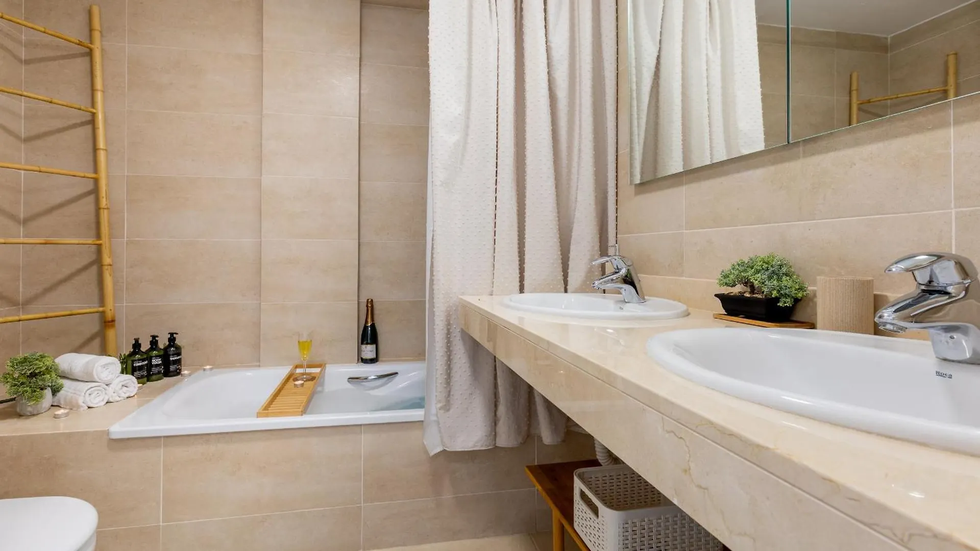 Sunshine Luxury Vacation House Puerto de Santiago  Holiday home Puerto de Santiago (Tenerife)
