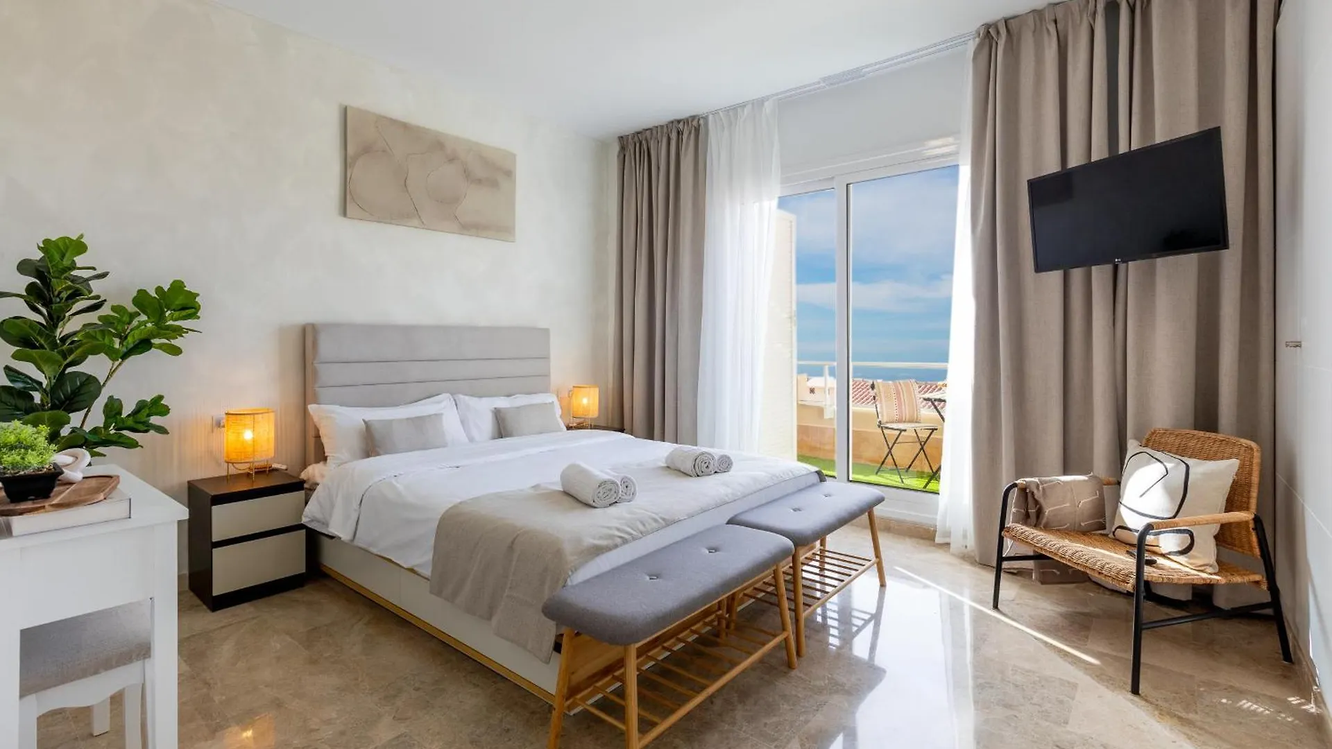 Sunshine Luxury Vacation House Puerto de Santiago  Spain