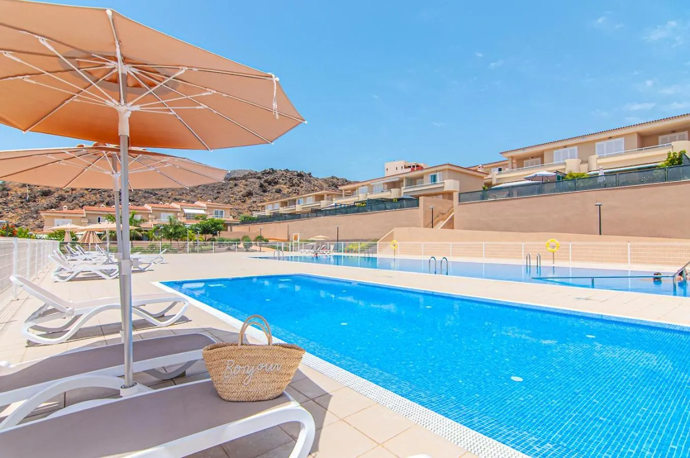 Sunshine Luxury Vacation House Puerto de Santiago  Holiday home